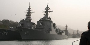 護衛艦の見学はしばらく中止です!